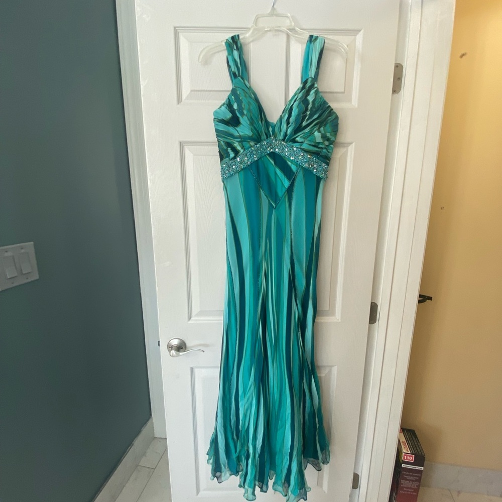 Evening and prom gown